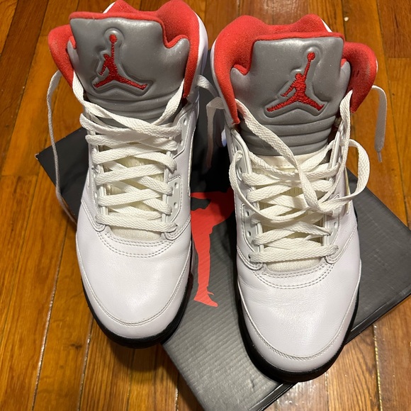 Fire red jordan 5s - Picture 3 of 4